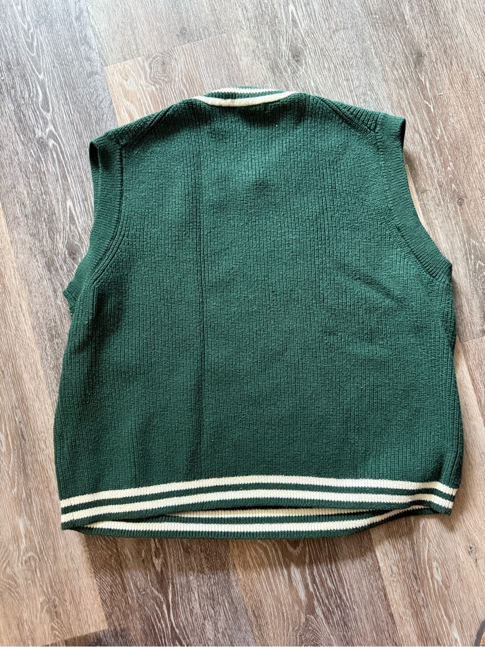 Uniqlo Forest Green Knit Sleeveless Vest with Cream Trim - Picture 2 of 2